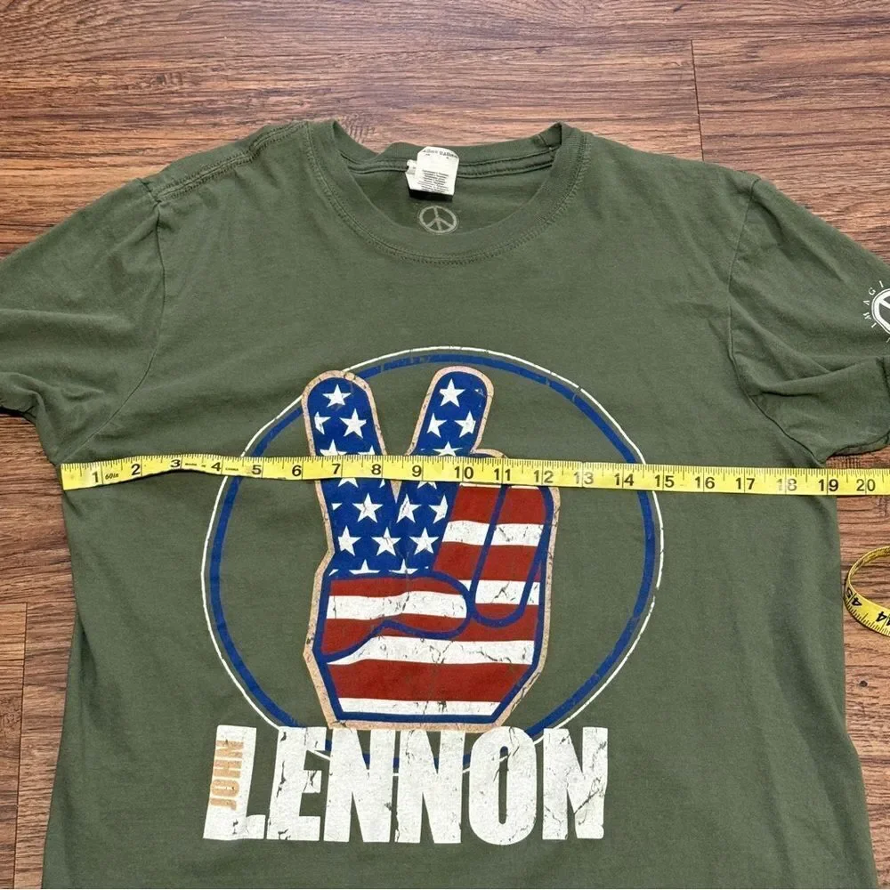 Gildan Softstyle Ring Spun John Lennon Short Sleeve T-Shirt Green Size Medium
